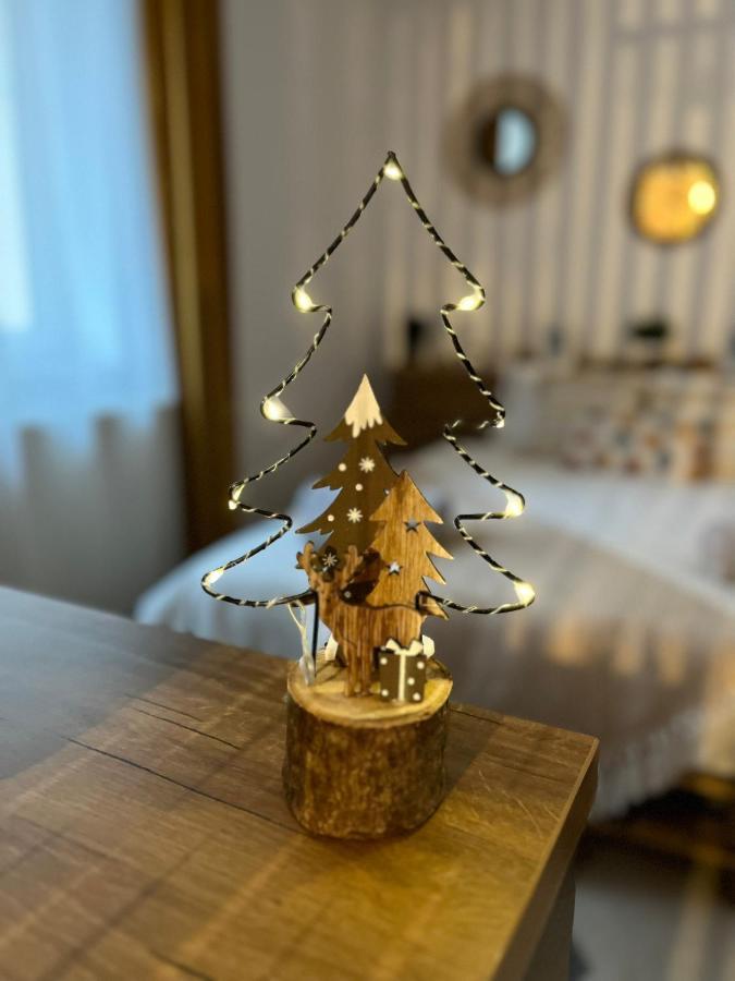 Apartment Wood *